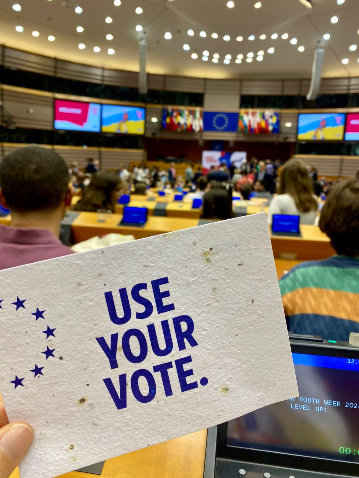 Postkarte mit der Aufschrift "Use your vote"